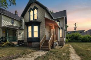 N home for sale at 830 N 23rd St in Milwaukee Wisconsin