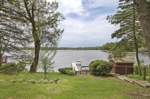 Bohners Lake home for sale at 33625  Contour Dr in Burlington Wisconsin