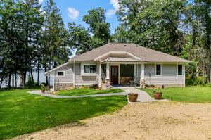 Lake Puckaway home for sale at W6160  Lakeview Dr in Marquette Wisconsin