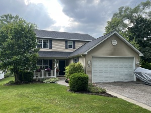 Little Muskego home for sale at S69W17735  Wildwood Dr in Muskego Wisconsin