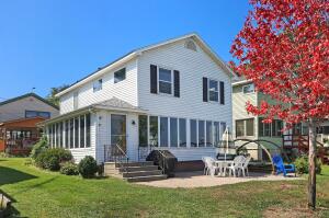 Delavan Lake home for sale at 1520  Arrow Ct in Delavan Wisconsin