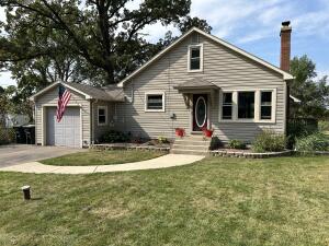 Fox River home for sale at 7910  Shorewood Dr in Salem Lakes Wisconsin