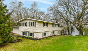 Pleasant Lake home for sale at W4910  Oakwood Dr in La Grange Wisconsin