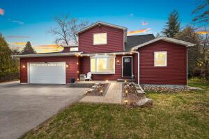 Lake Michigan home for sale at 1020  Lakeview Dr in Algoma Wisconsin