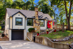 Beulah home for sale at N9270  East Shore Rd in East Troy Wisconsin