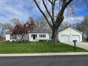 Crawfish home for sale at 757  Pinecrest Dr in Jefferson Wisconsin