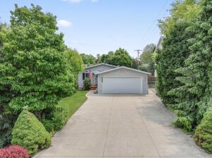 Lake Shangri La home for sale at 12129  221st Ave in Salem Lakes Wisconsin