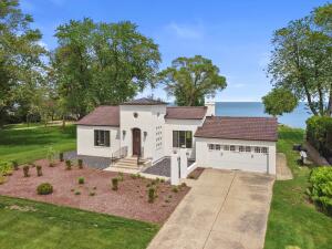 Lake Michigan home for sale at 9237  Lakeshore Dr in Pleasant Prairie Wisconsin