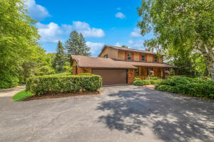 Private Pond home for sale at 10524 N O'Connell Ln in Mequon Wisconsin