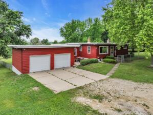 Cravath home for sale at 630 S Wisconsin St in Whitewater Wisconsin