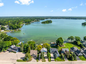 60 ft lake frontage home for sale at 31014  Weiler Rd in Burlington Wisconsin