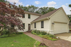 Waubeesee home for sale at 27021 S Elm Ln in Norway Wisconsin