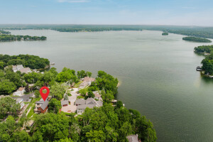 Okauchee Lake home for sale at N53W34235  Road Q - in Oconomowoc Wisconsin