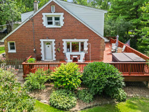 Potter home for sale at N8991  Miramar Dr N8993 in East Troy Wisconsin
