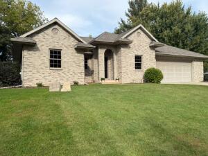 Rock River home for sale at N3105  Buena Vista Dr in Jefferson Wisconsin