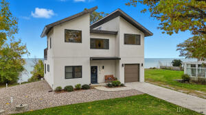 Lake Michigan home for sale at 8609  Lakeshore Dr in Pleasant Prairie Wisconsin