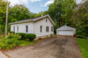 Milwaukee River home for sale at 5866 N River Forest Dr in Glendale Wisconsin