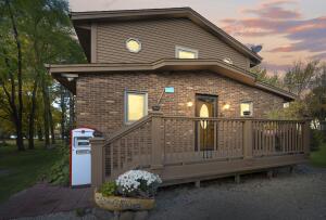 Fox River Tichigan home for sale at 8508  Fox River Rd in Waterford Wisconsin