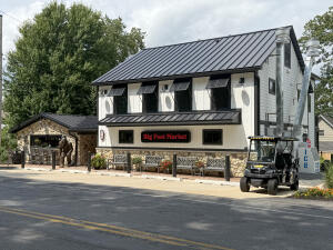 Genva home for sale at W4724 S Lakeshore Dr in Linn Wisconsin