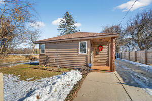 Root River home for sale at 529  Park View Dr in Racine Wisconsin