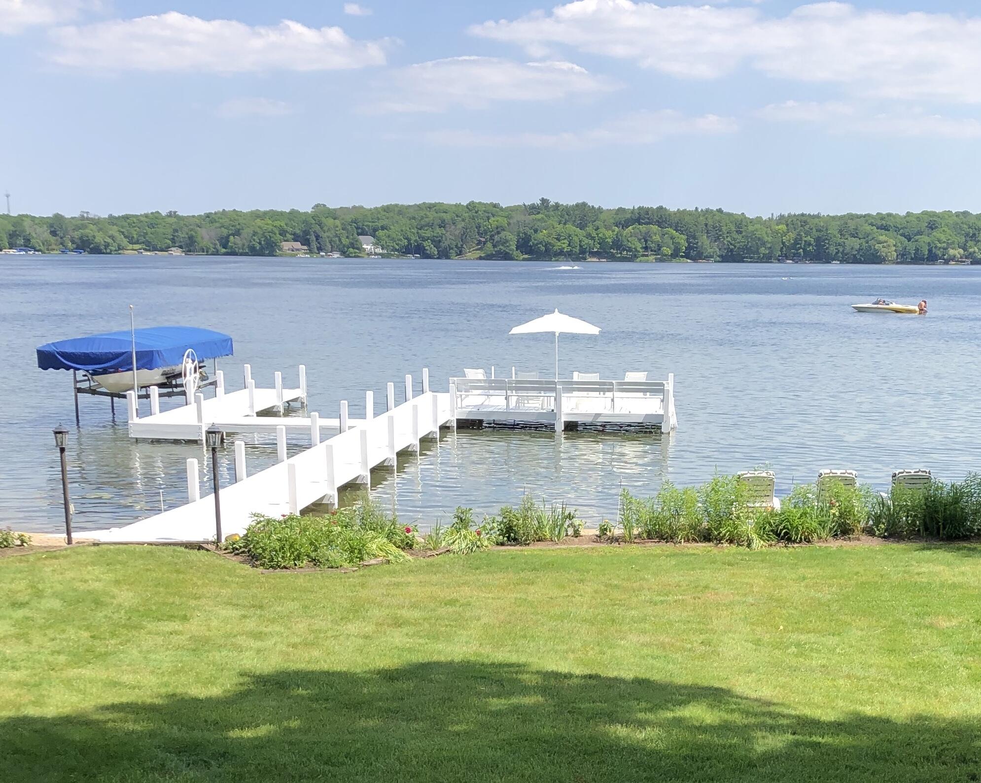 Wisconsin Lake Home for sale (MLS#: 1855934) at 4886 N Hewitts Point Rd, in Oconomowoc Lake, Wisconsin. (3 of 32)