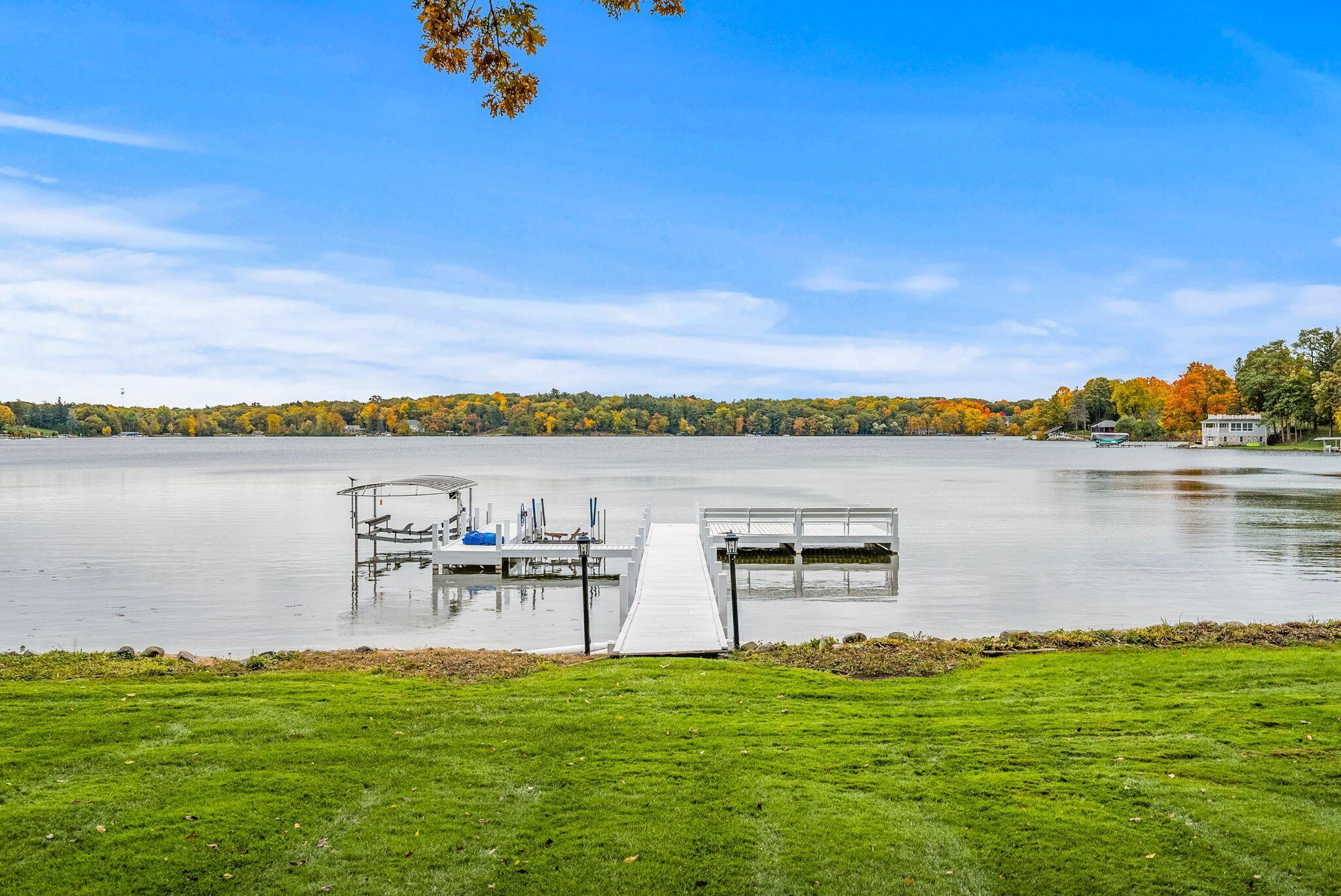 Wisconsin Lake Home for sale (MLS#: 1855934) at 4886 N Hewitts Point Rd, in Oconomowoc Lake, Wisconsin. (30 of 32)