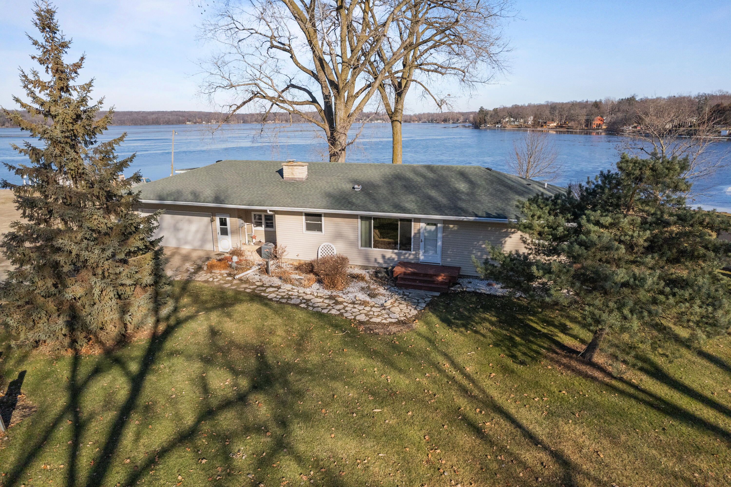 Wisconsin Lake Home for sale (MLS#: 1860040) at W2138  Melmar Dr, in Green Lake, Wisconsin. (3 of 45)