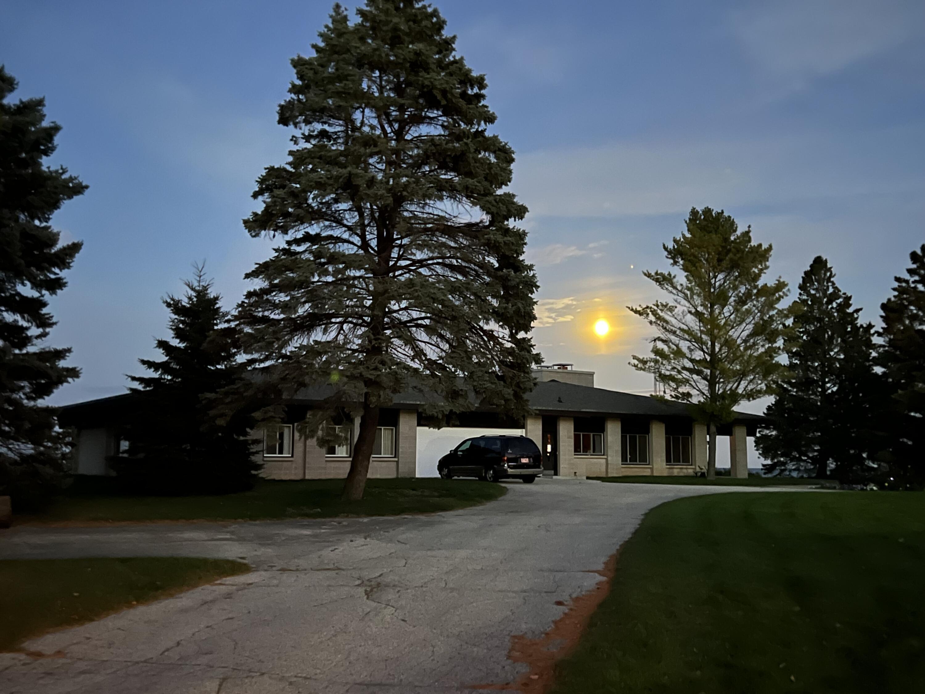 Wisconsin Lake Home for sale (MLS#: 1864001) at 703  Birch Tree Rd, in Sheboygan, Wisconsin. (9 of 44)