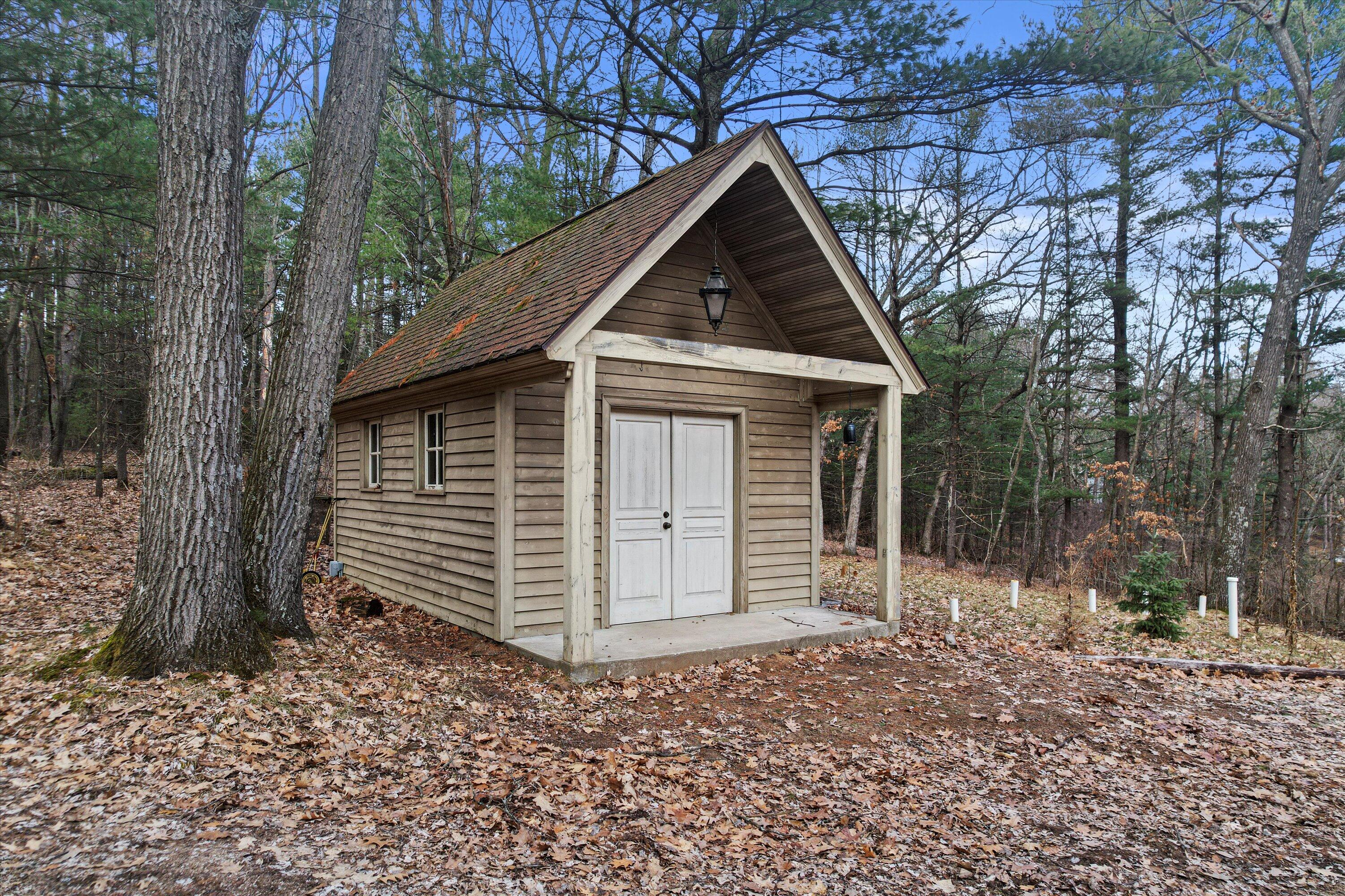 Wisconsin Lake Home for sale (MLS#: 1868176) at W4665 N Pearl Lake Rd, in Leon, Wisconsin. (71 of 89)