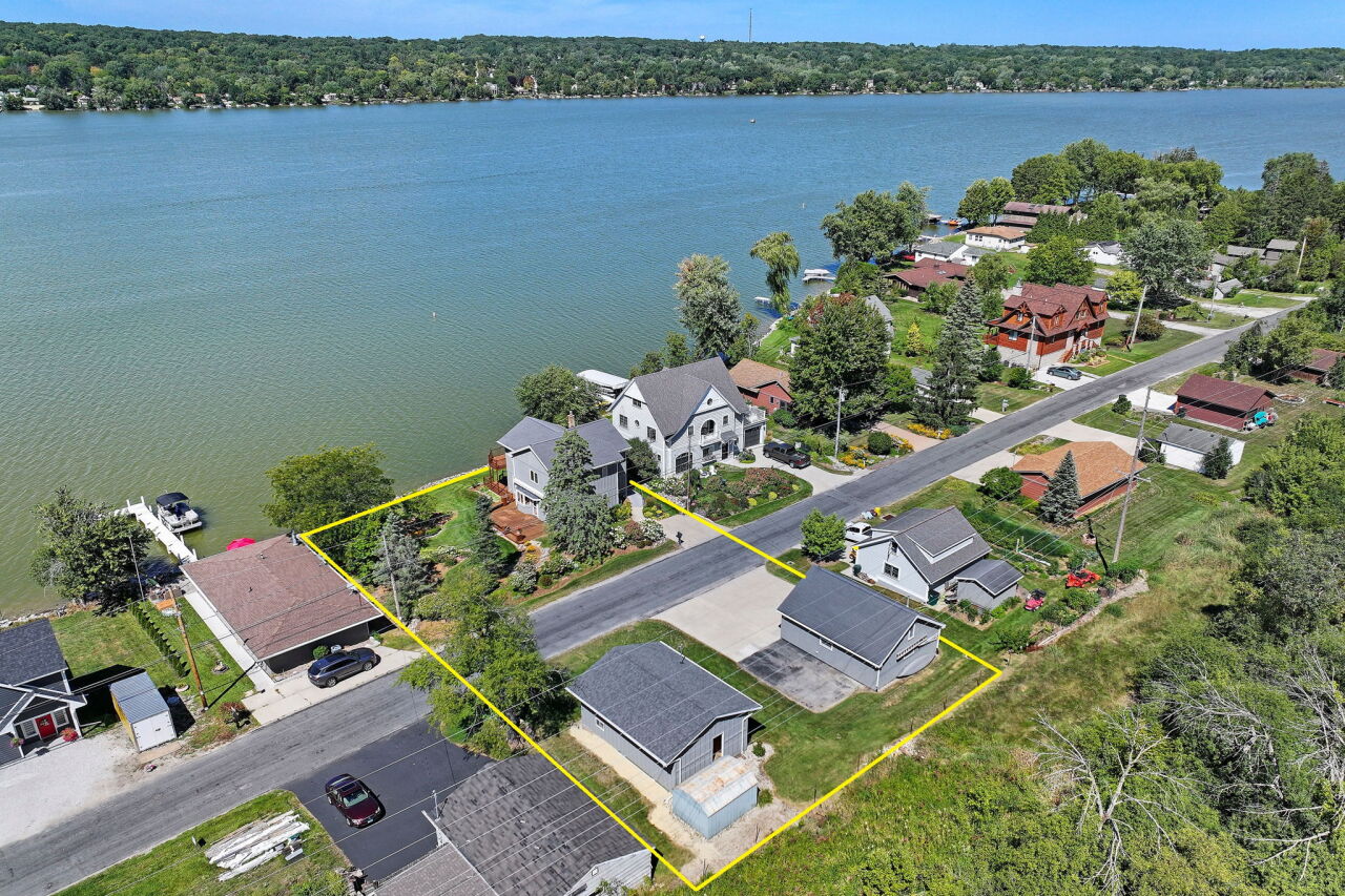 Wisconsin Lake Home for sale (MLS#: 1868872) at W3964 S Shore Dr, in Geneva, Wisconsin. (3 of 48)