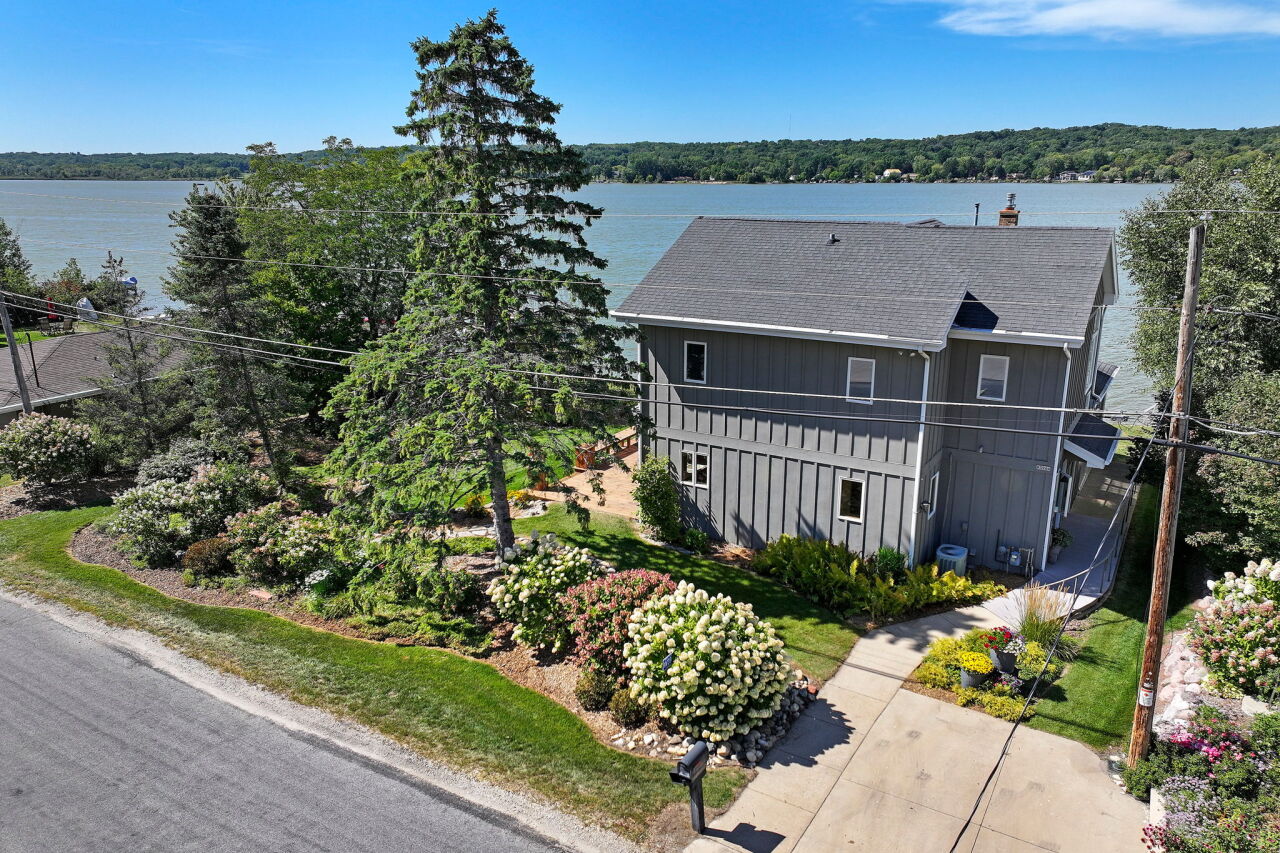 Wisconsin Lake Home for sale (MLS#: 1868872) at W3964 S Shore Dr, in Geneva, Wisconsin. (34 of 48)