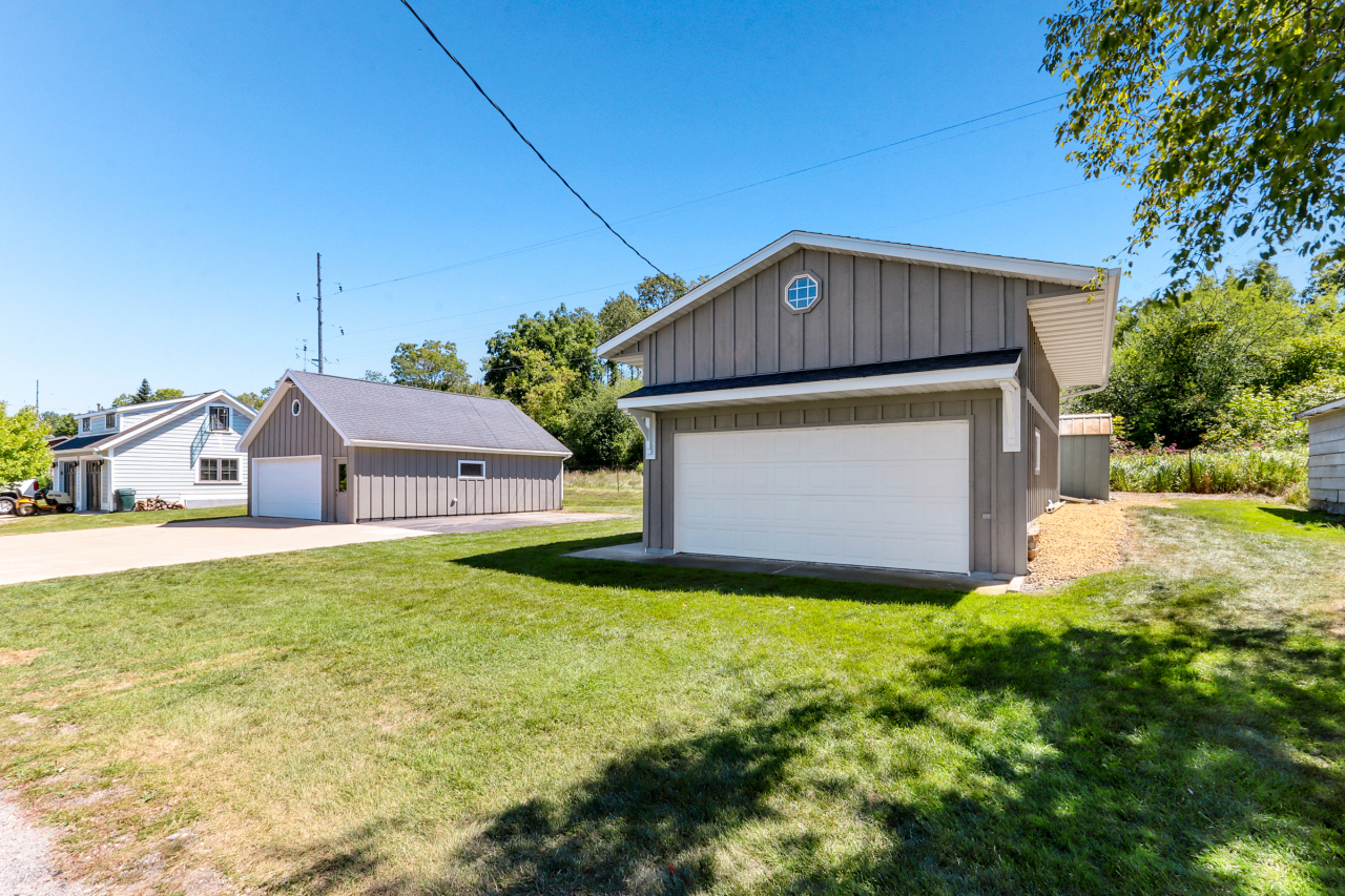 Wisconsin Lake Home for sale (MLS#: 1868872) at W3964 S Shore Dr, in Geneva, Wisconsin. (36 of 48)