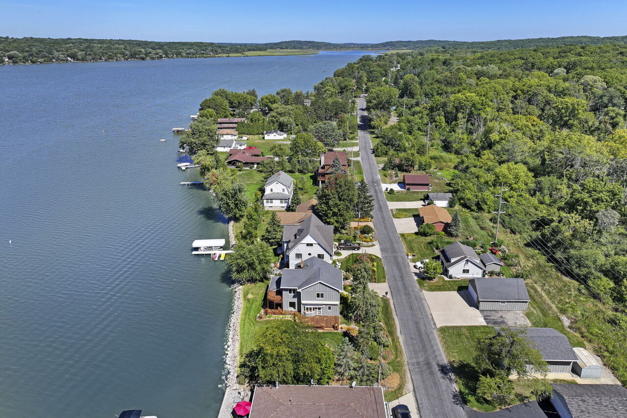 Wisconsin Lake Home for sale (MLS#: 1868872) at W3964 S Shore Dr, in Geneva, Wisconsin. (41 of 48)