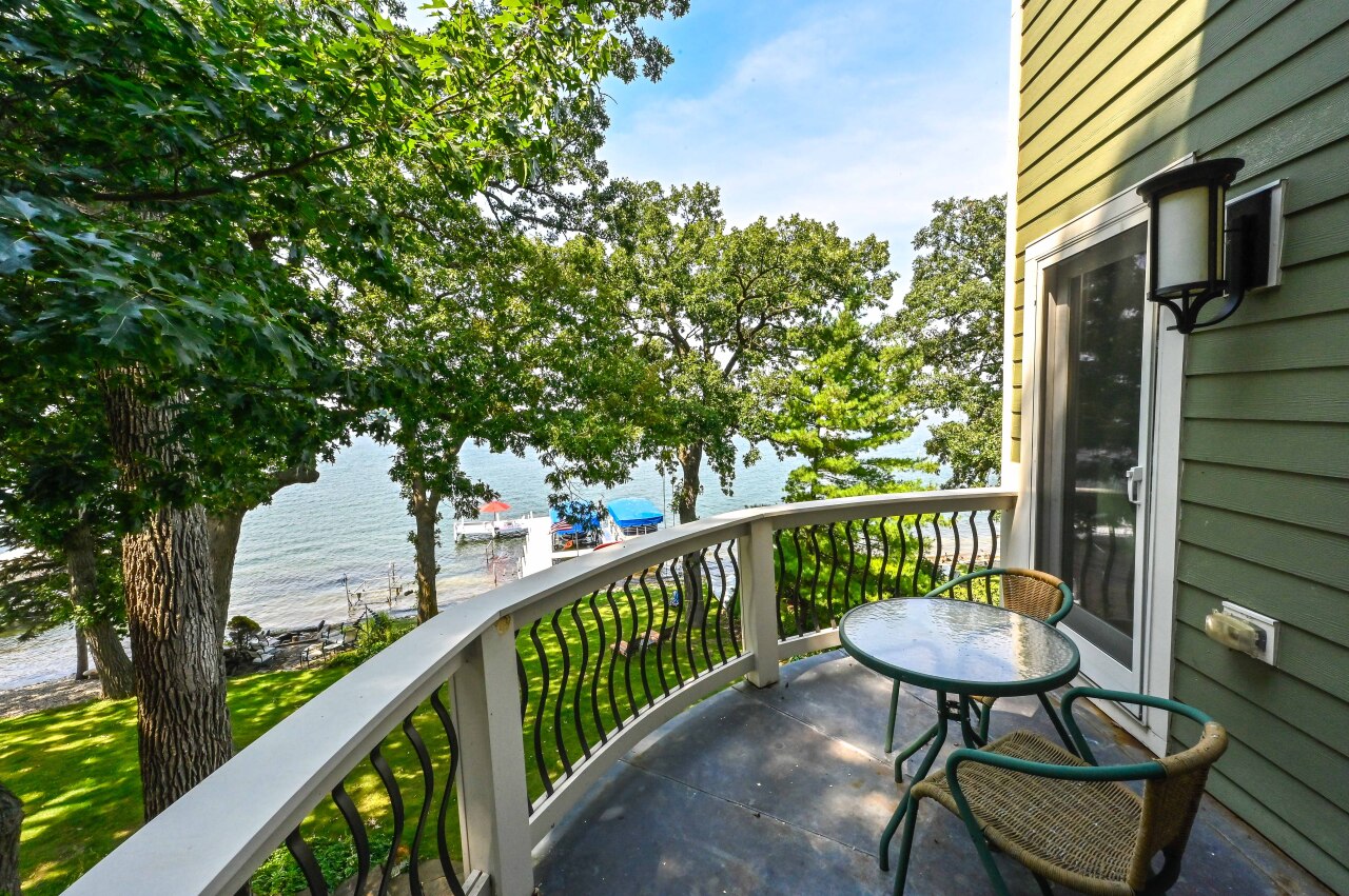 Wisconsin Lake Home for sale (MLS#: 1869525) at 1811  South Shore Dr, in Delavan, Wisconsin. (41 of 66)