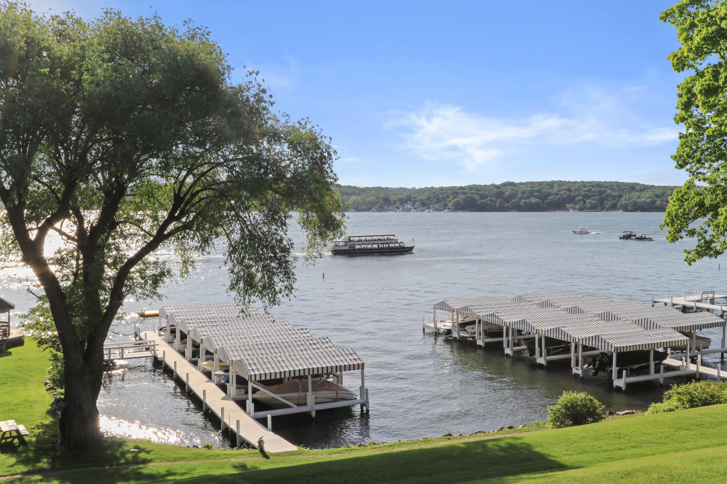 Wisconsin Lake Home for sale (MLS#: 1869708) at 1120 S Lake Shore Dr 33, in Lake Geneva, Wisconsin. (37 of 46)