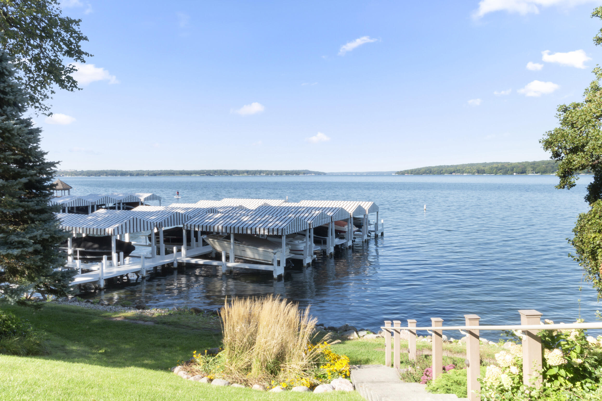 Wisconsin Lake Home for sale (MLS#: 1869708) at 1120 S Lake Shore Dr 33, in Lake Geneva, Wisconsin. (45 of 46)