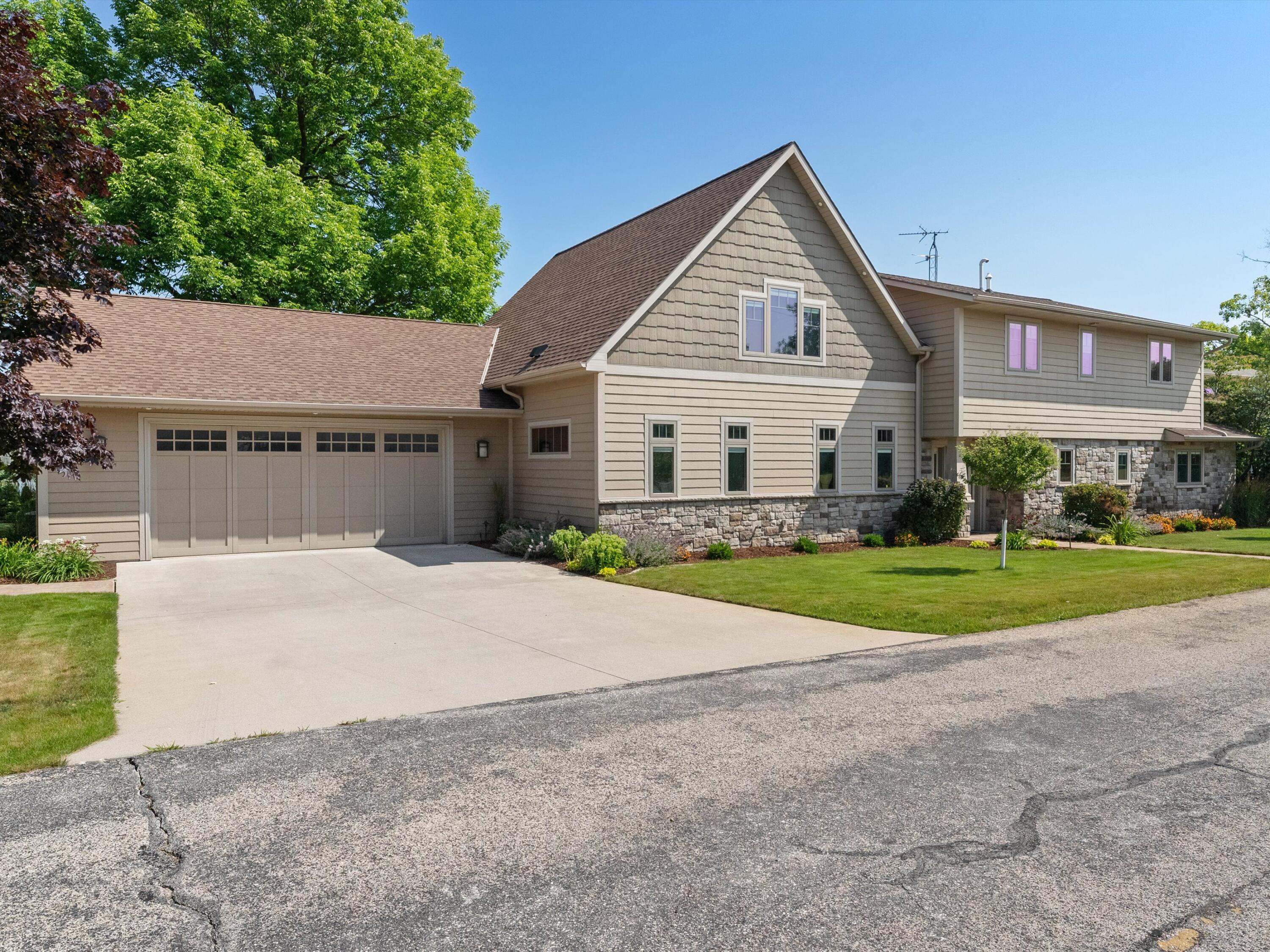 Wisconsin Lake Home for sale (MLS#: 1870009) at 3060  Cottage Ln, in Two Rivers, Wisconsin. (81 of 90)