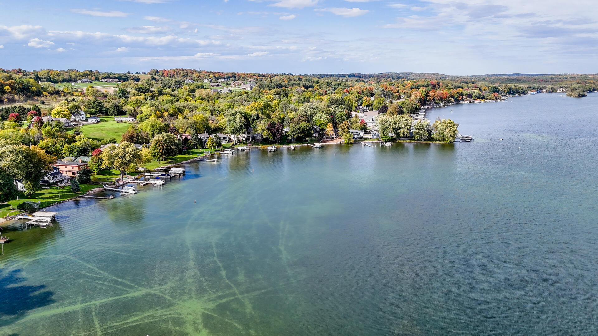 Wisconsin Lake Home for sale (MLS#: 1870680) at 5648 W Lake Dr, in West Bend, Wisconsin. (10 of 51)