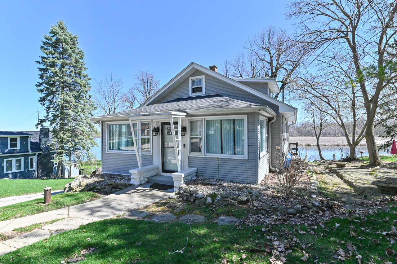 Wisconsin Lake Home for sale (MLS#: 1871569) at 5725 E Peninsula Dr, in Waterford, Wisconsin. (34 of 34)