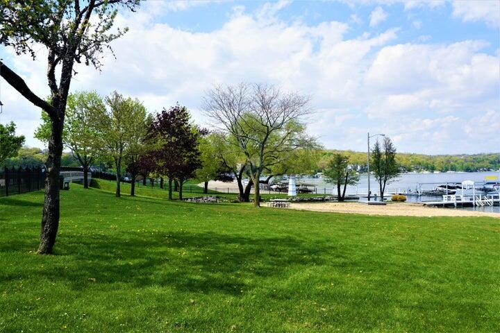 Wisconsin Lake Home for sale (MLS#: 1872178) at 850  Tarrant Dr, in Fontana, Wisconsin. (38 of 39)