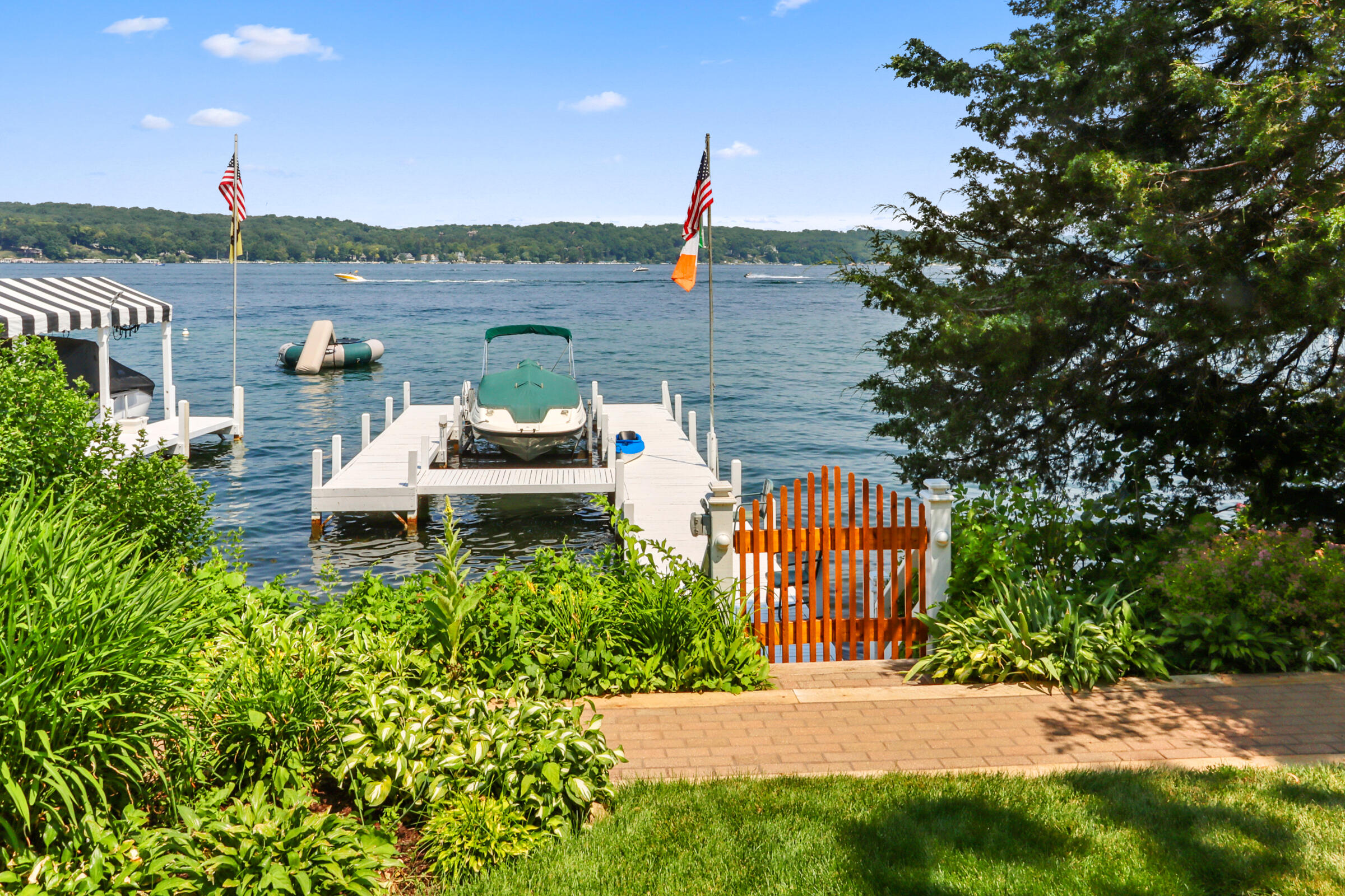 Wisconsin Lake Home for sale (MLS#: 1874028) at 564  Sauk Trl, in Fontana, Wisconsin. (55 of 57)