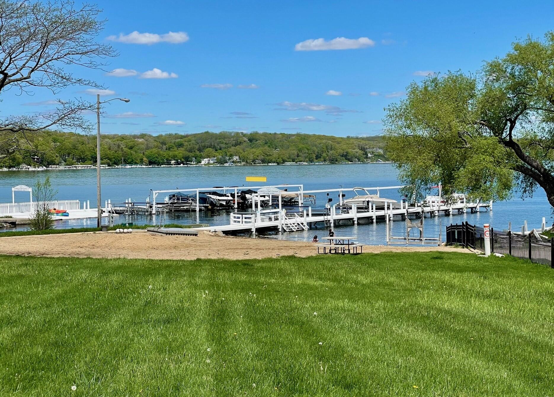 Wisconsin Lake Home for sale (MLS#: 1874083) at 262  Castle Terrace Dr, in Fontana, Wisconsin. (44 of 49)