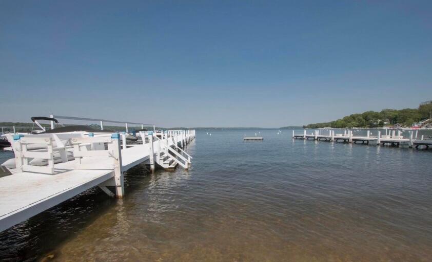 Wisconsin Lake Home for sale (MLS#: 1874951) at 1023  Tarrant Dr, in Fontana, Wisconsin. (3 of 46)