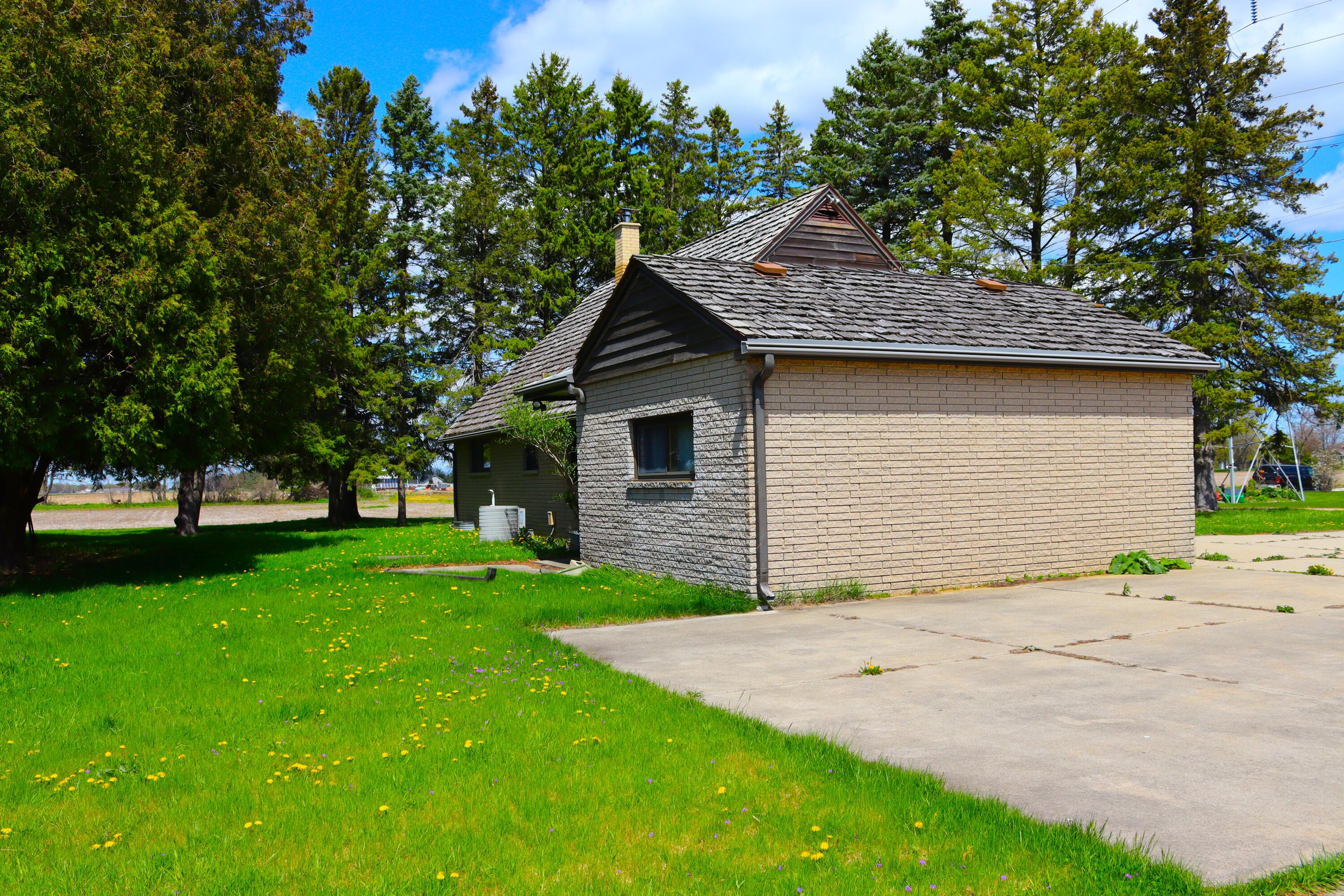 Wisconsin Lake Home for sale (MLS#: 1875340) at 2803  Orchard Ln, in Saukville, Wisconsin. (49 of 93)