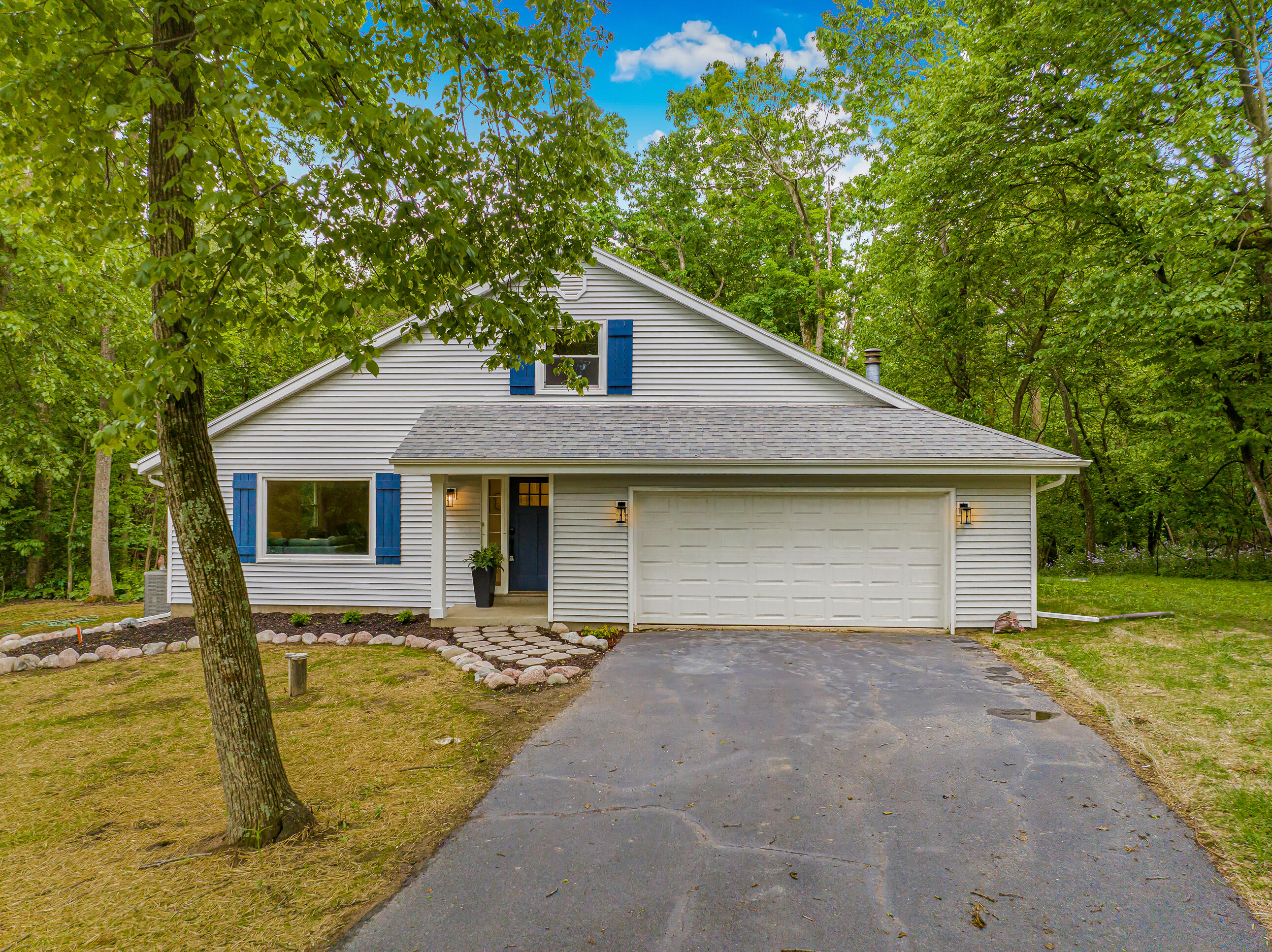 Wisconsin Lake Home for sale (MLS#: 1877667) at W5721  Nine Indian Trl, in Sugar Creek, Wisconsin. (51 of 54)