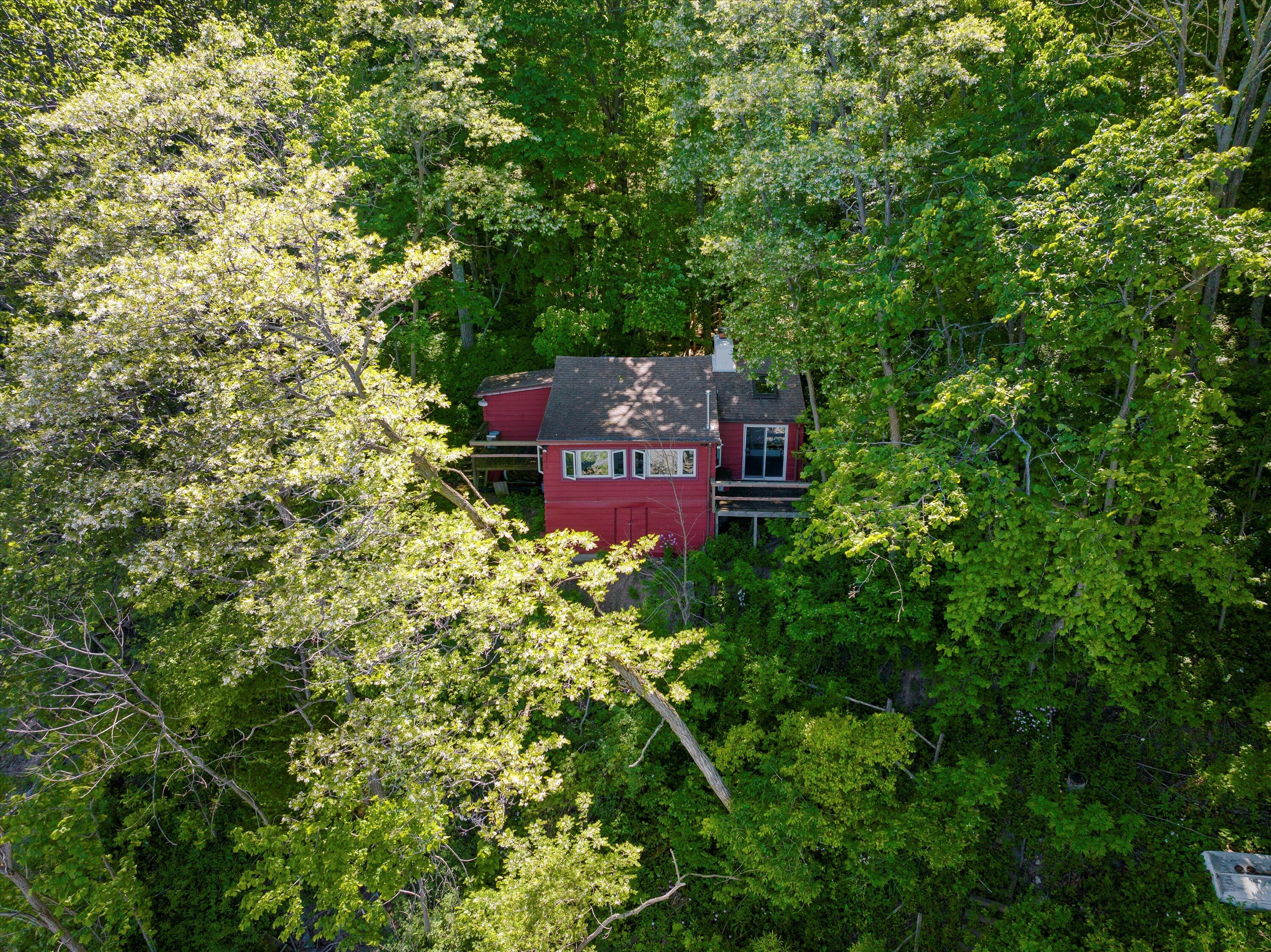 Wisconsin Lake Home for sale (MLS#: 1879279) at 11650 N Shorecliff Ln, in Mequon, Wisconsin. (4 of 75)