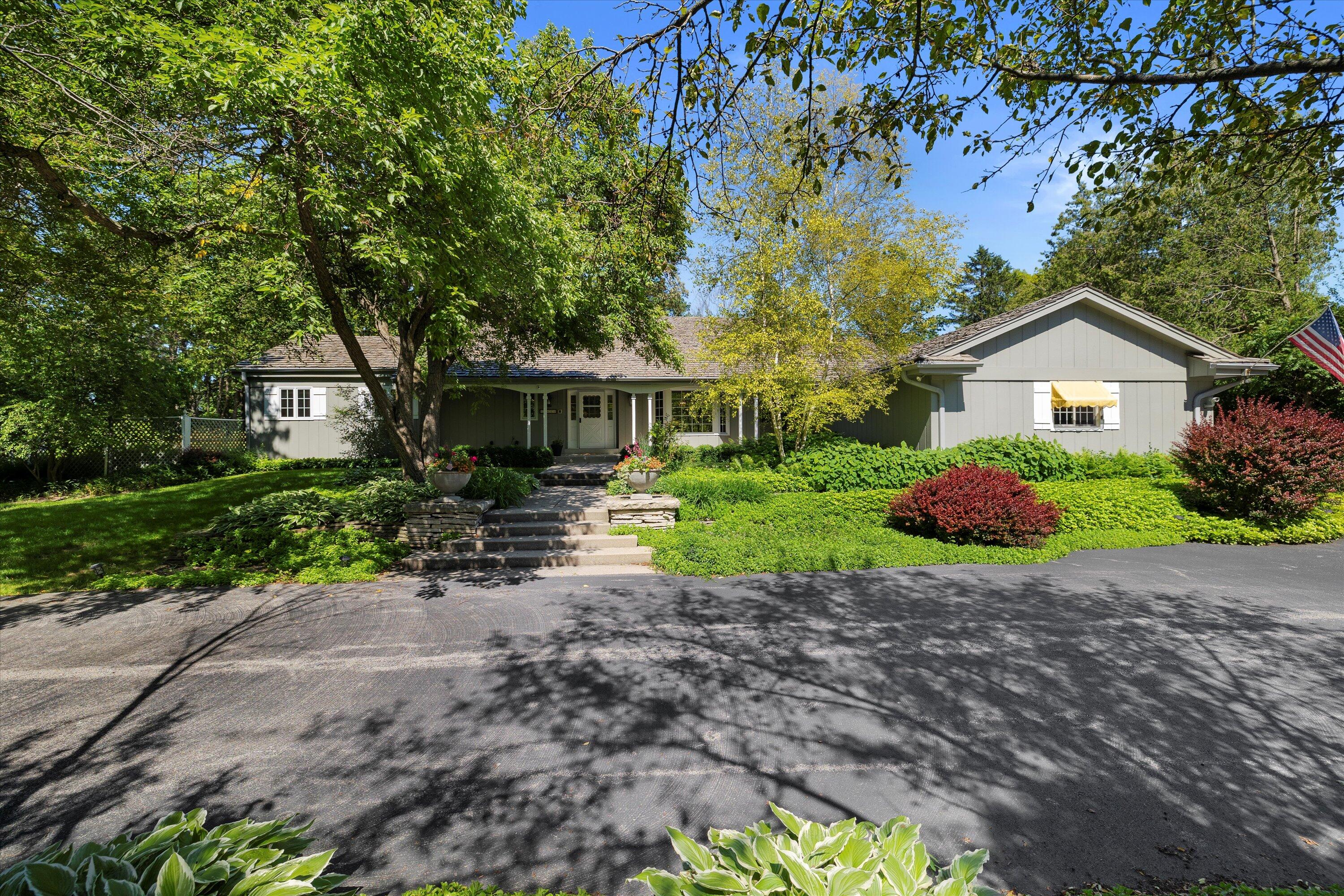 Wisconsin Lake Home for sale (MLS#: 1879279) at 11650 N Shorecliff Ln, in Mequon, Wisconsin. (50 of 75)