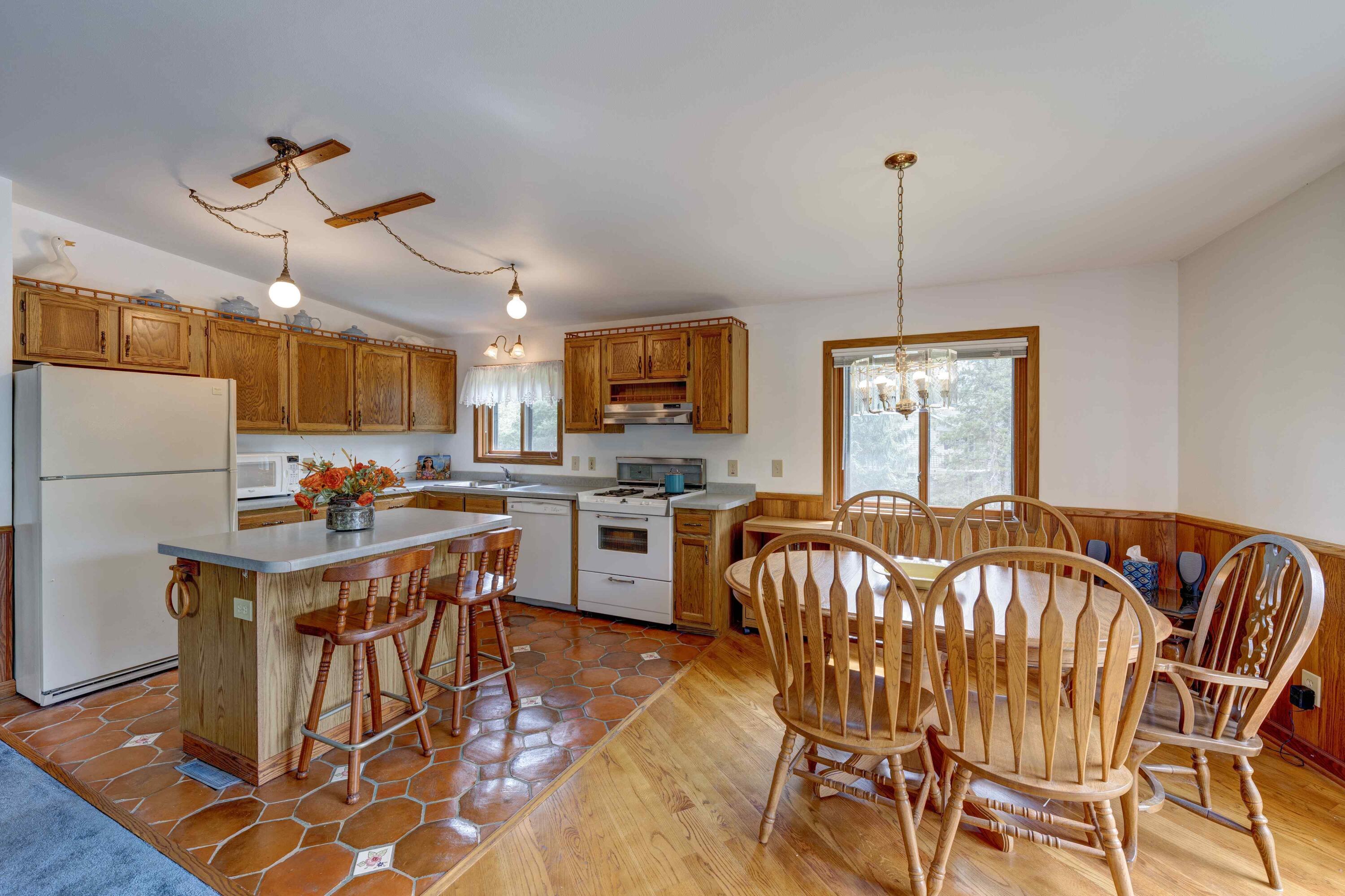 Wisconsin Lake Home for sale (MLS#: 1879633) at W5854  Bubbling Springs Dr, in La Grange, Wisconsin. (10 of 54)