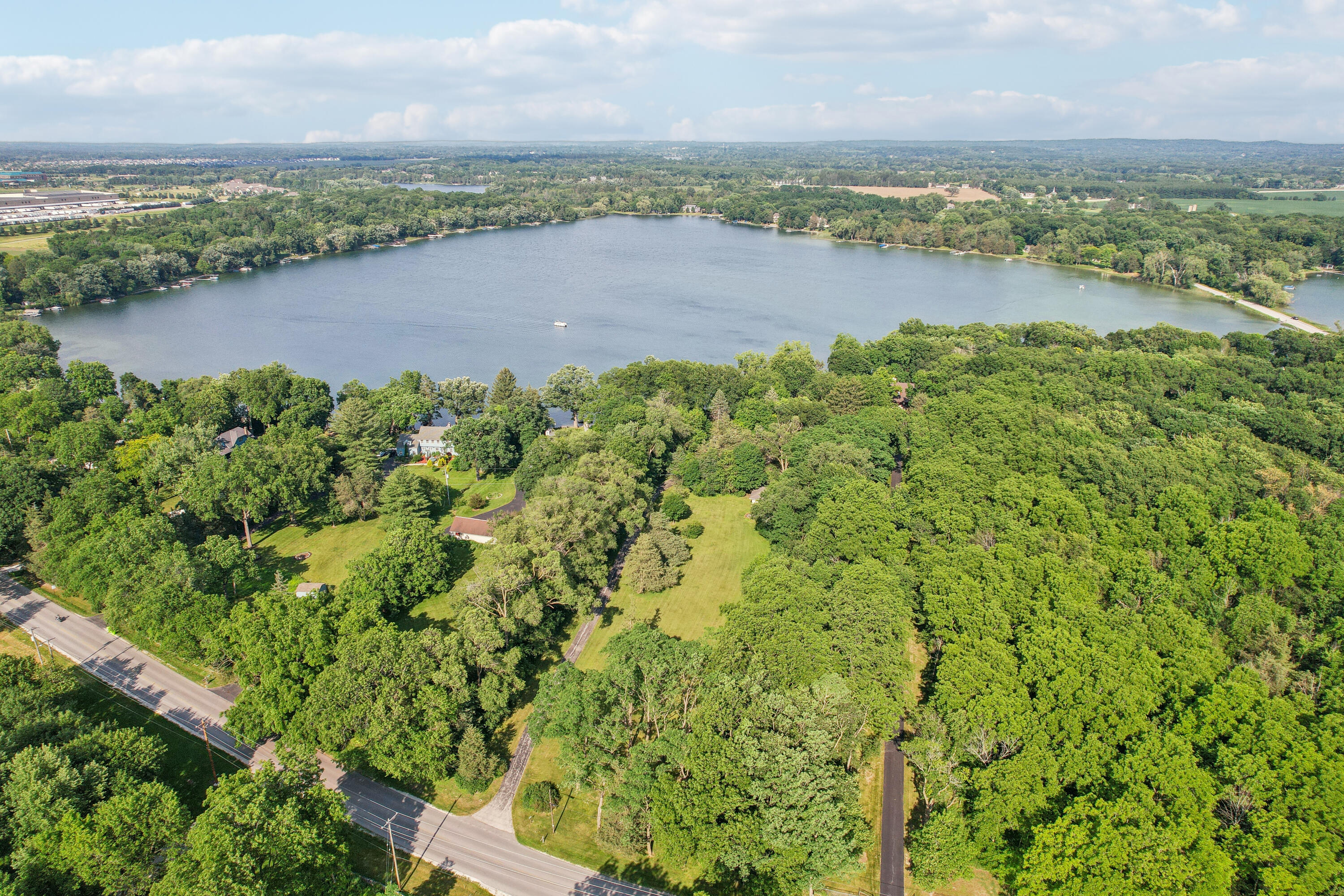 Wisconsin Lake Home for sale (MLS#: 1880450) at 1330 N Dousman Rd, in Summit, Wisconsin. (28 of 34)