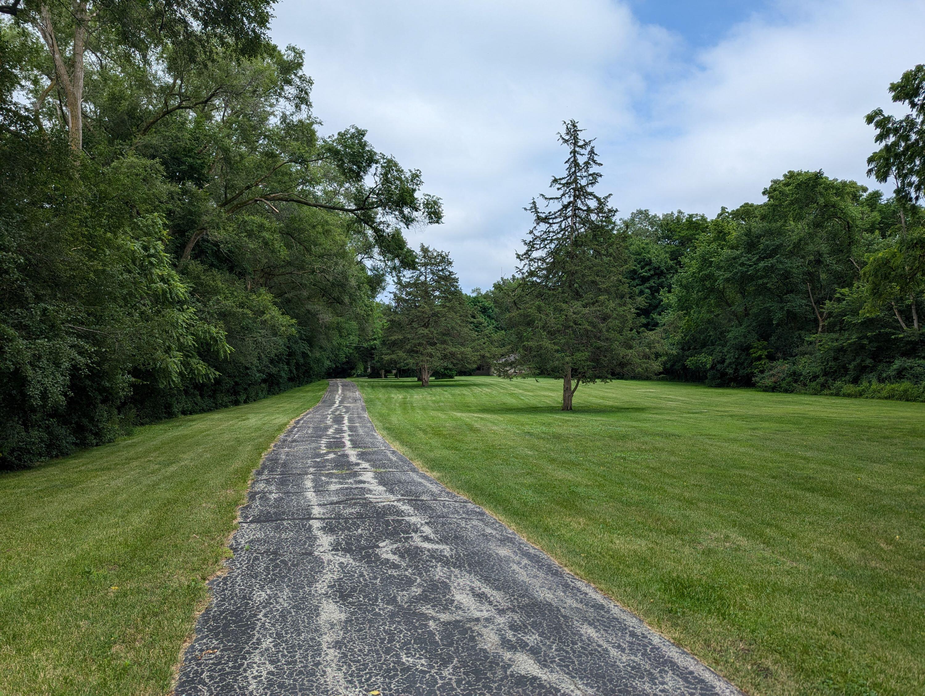 Wisconsin Lake Home for sale (MLS#: 1880450) at 1330 N Dousman Rd, in Summit, Wisconsin. (30 of 34)